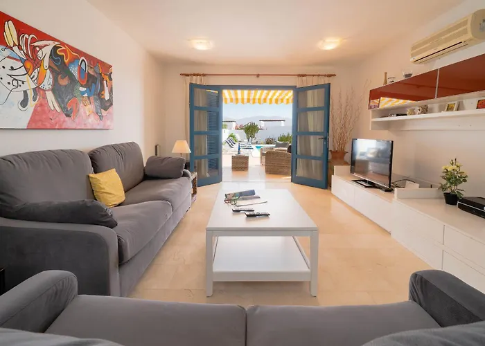 Del Ajache Grande * Playa Blanca